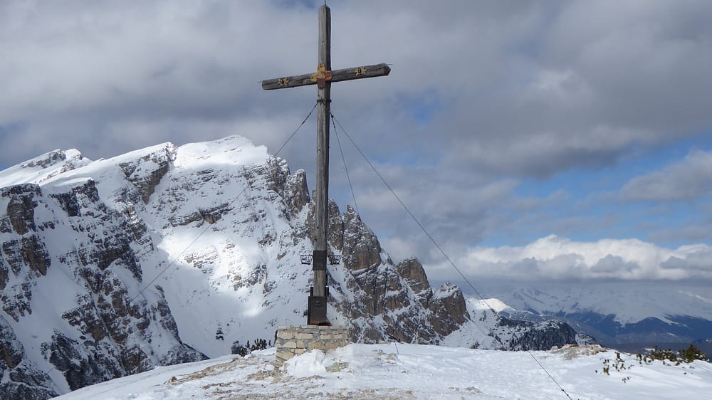 Monte Specie ciaspole Braies Alto Adige