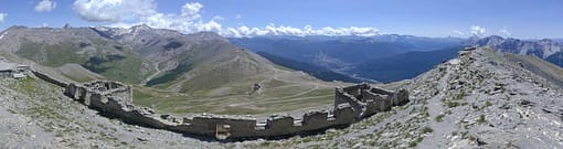Monte Jafferau da Salbertrand passando da Pramand e la galleria dei Saraceni